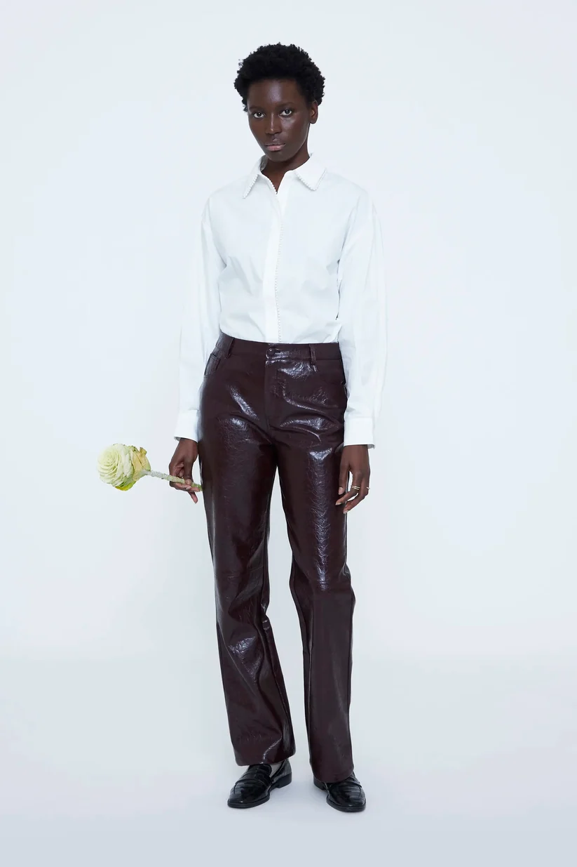 Camisa blanca 100% algodón con detalle de perlas - Imagen 2